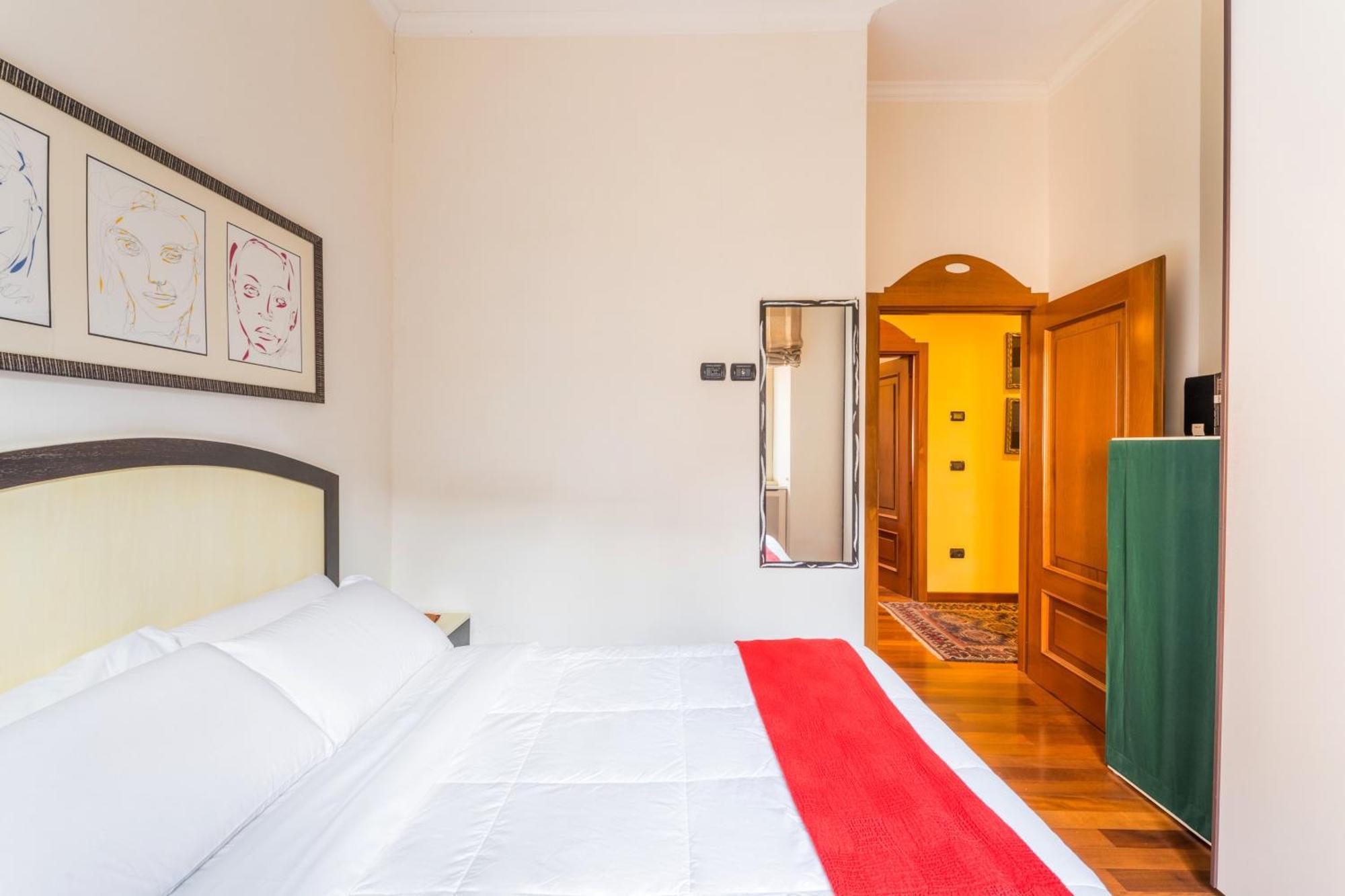 Appartement Dimora Esedra, Historical Flat In The Heart Of *